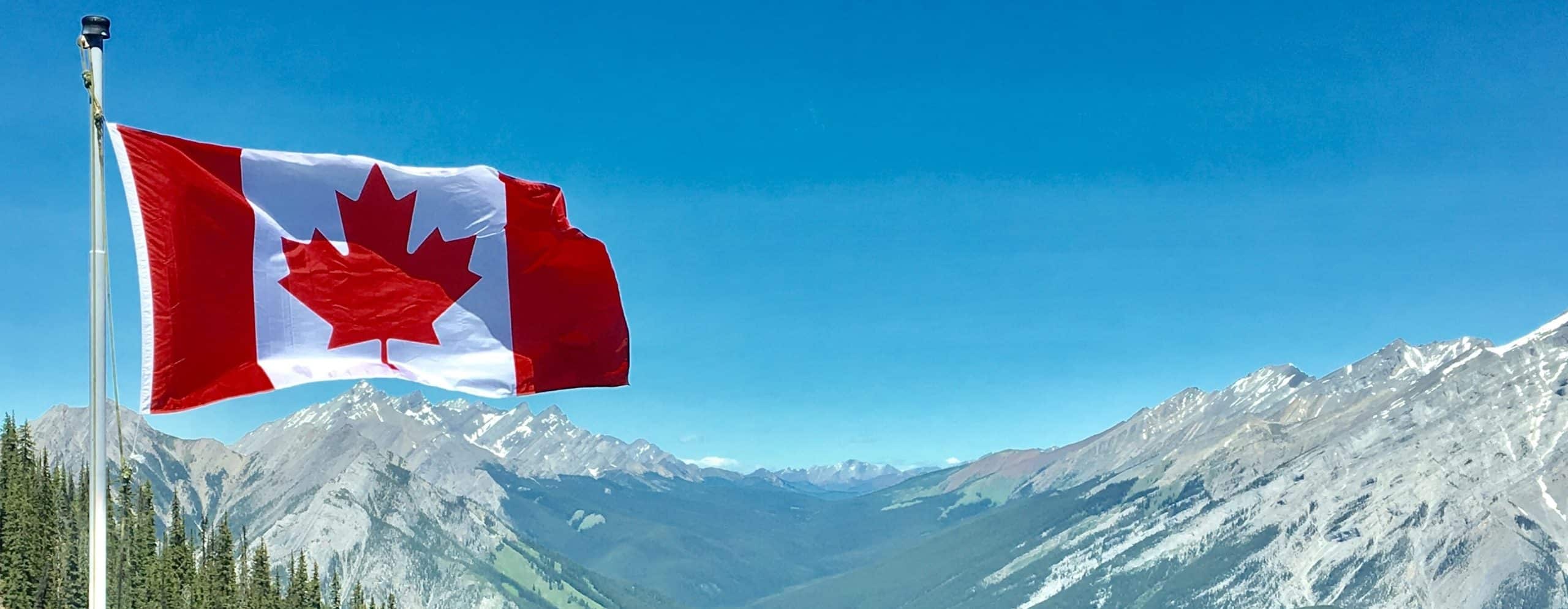 drapeau-flotant-canda-québec-nature